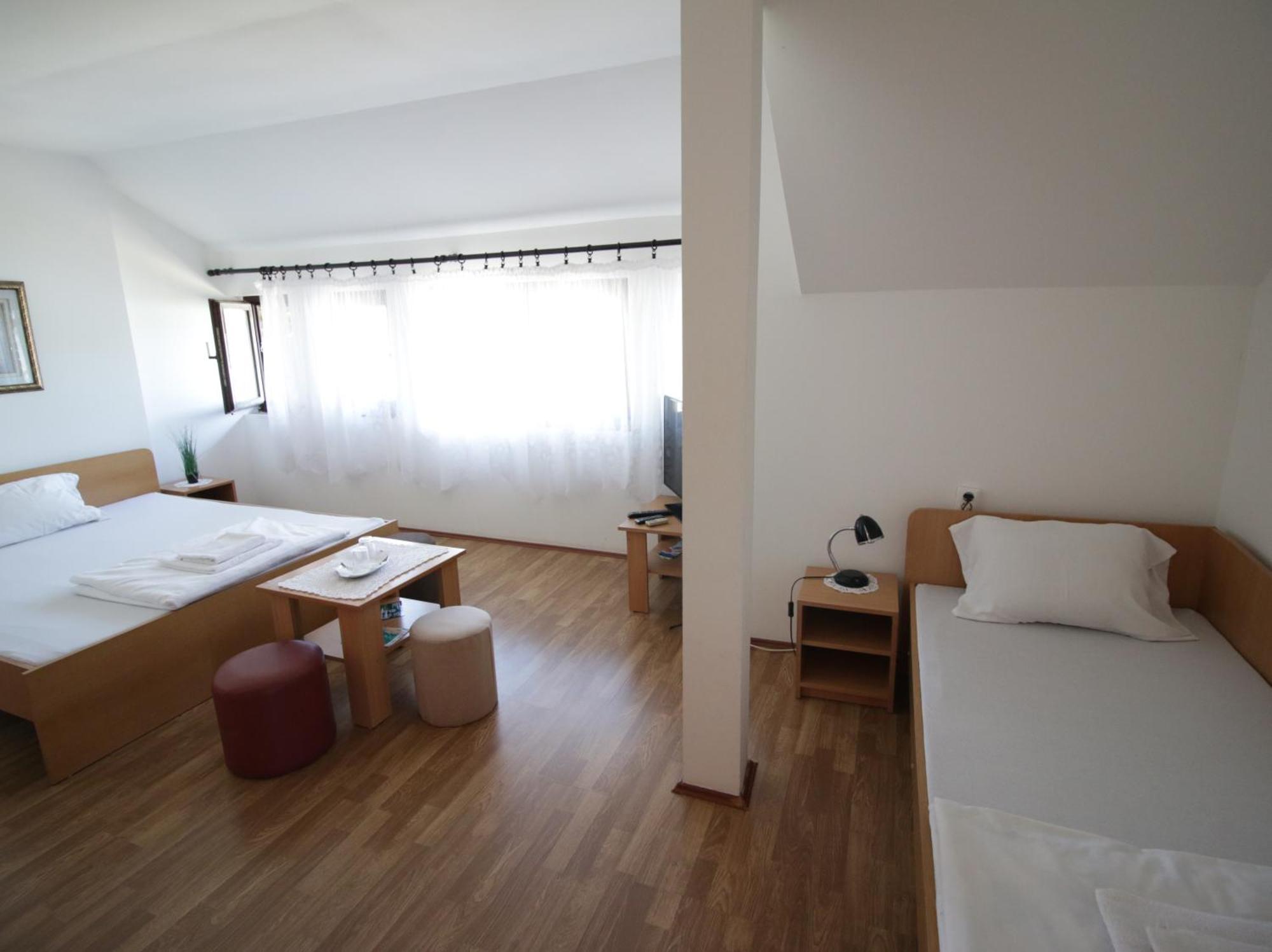 Rooms Jankovic Donji Milanovac Esterno foto